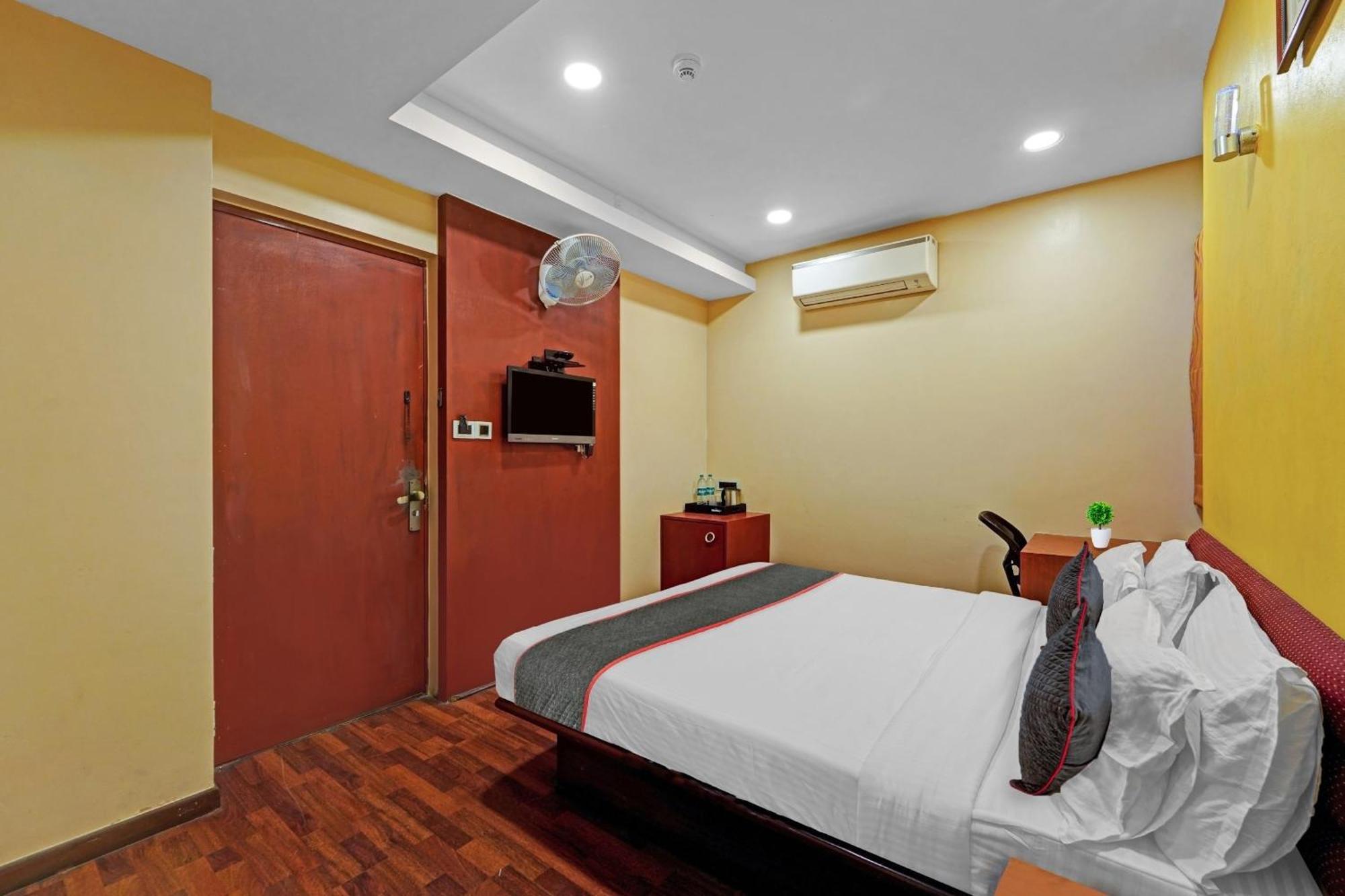 Townhouse Anna Salai Hotell Chennai Eksteriør bilde