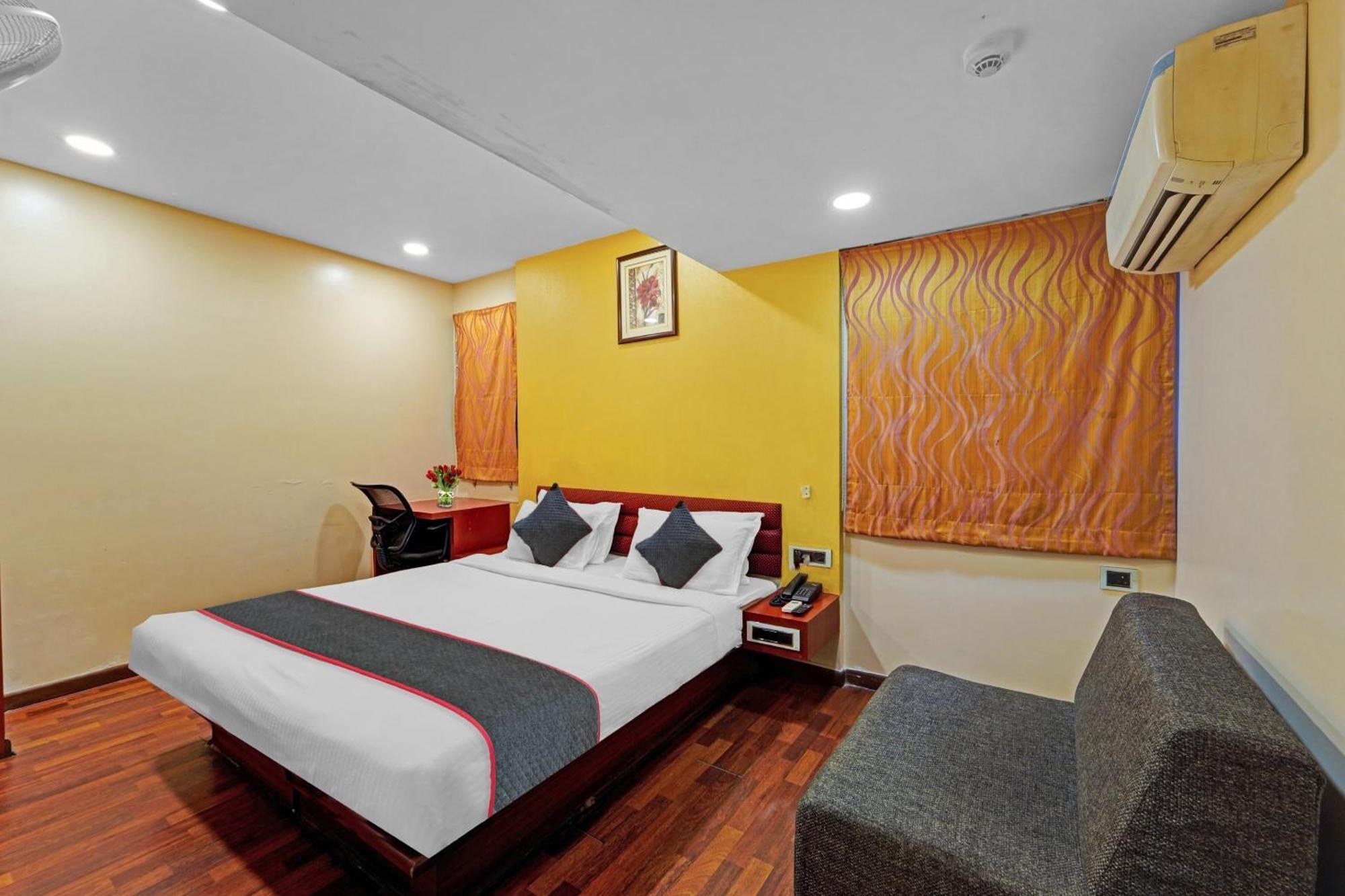 Townhouse Anna Salai Hotell Chennai Eksteriør bilde