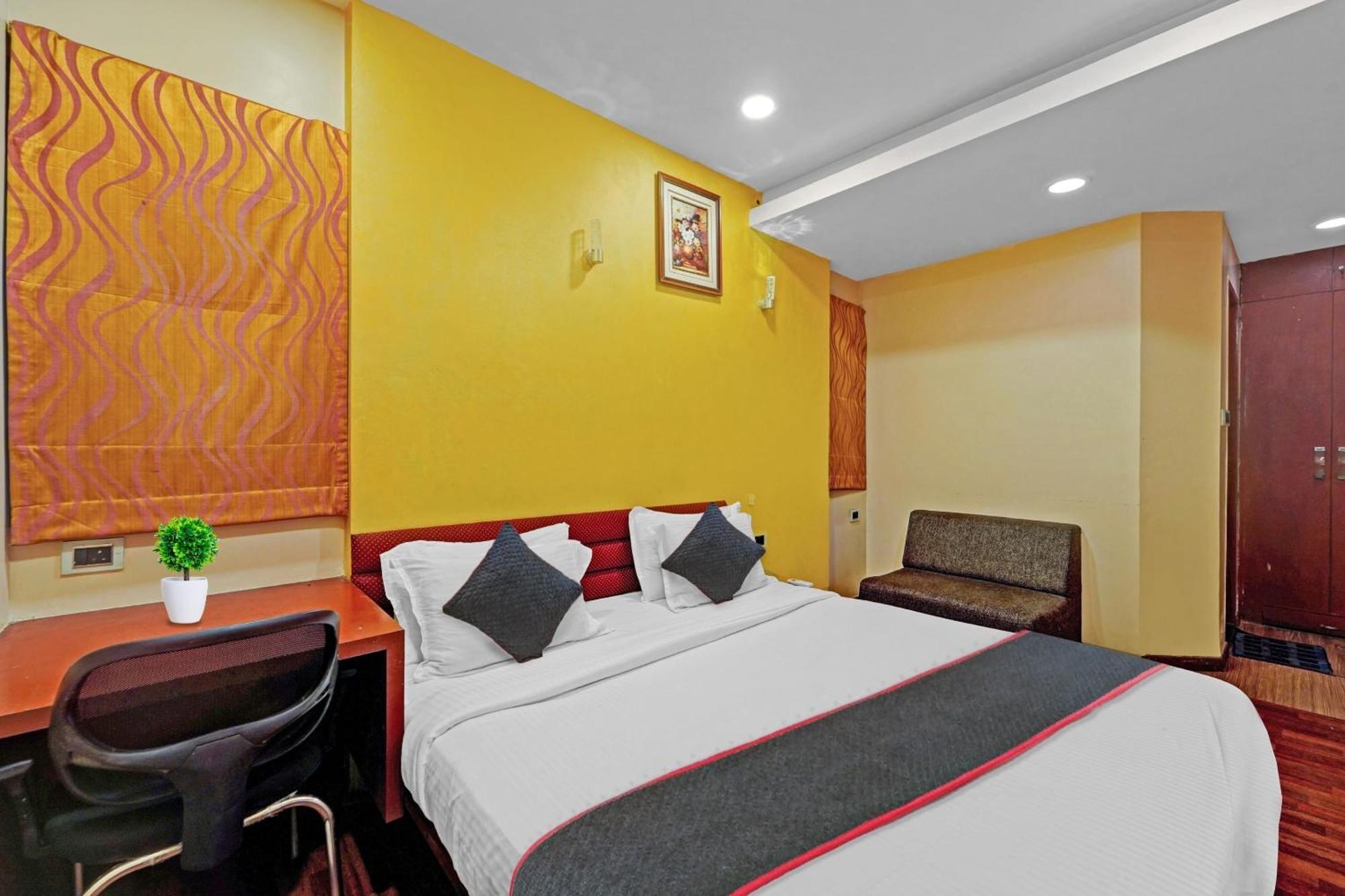 Townhouse Anna Salai Hotell Chennai Eksteriør bilde