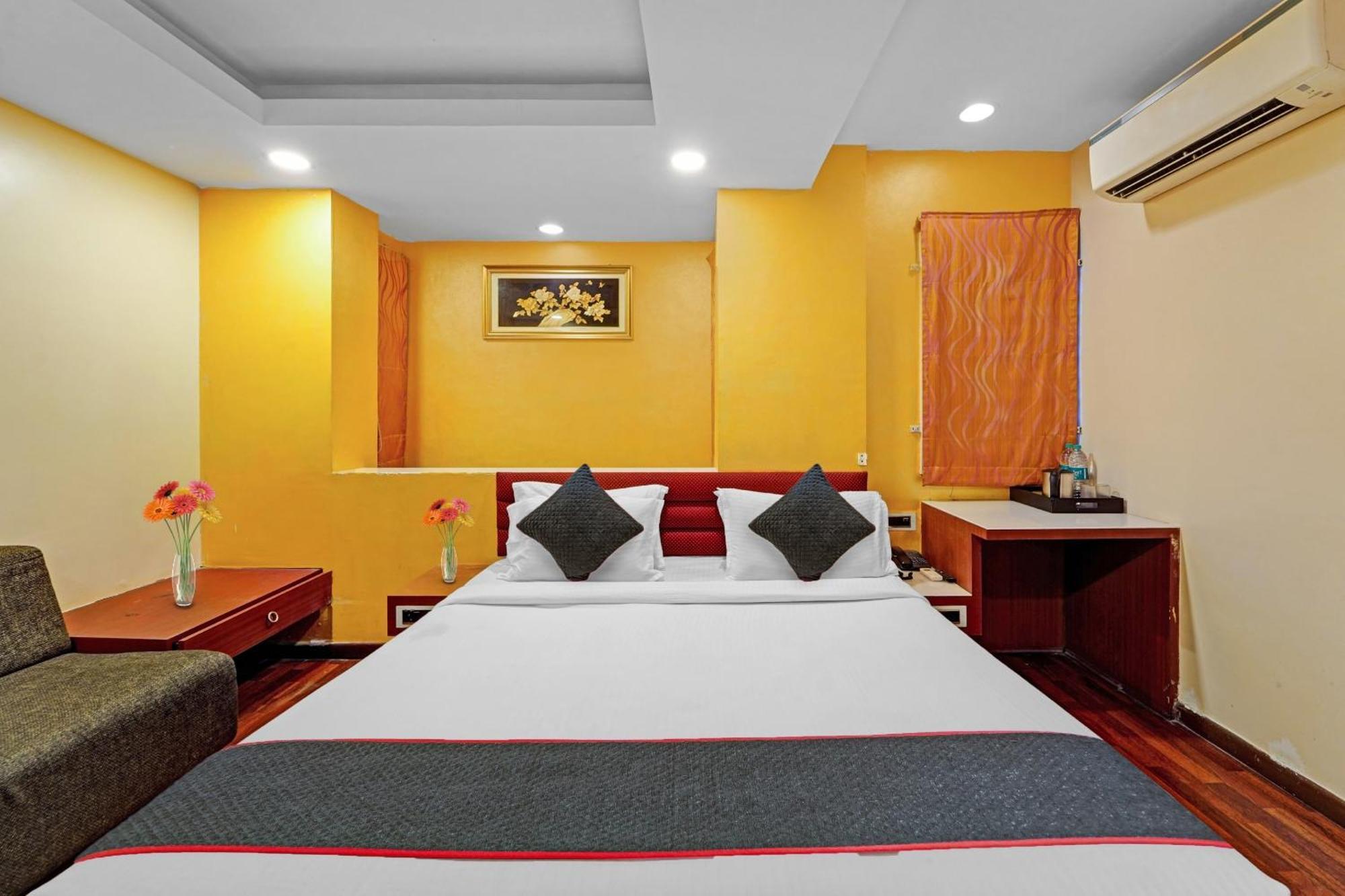 Townhouse Anna Salai Hotell Chennai Eksteriør bilde