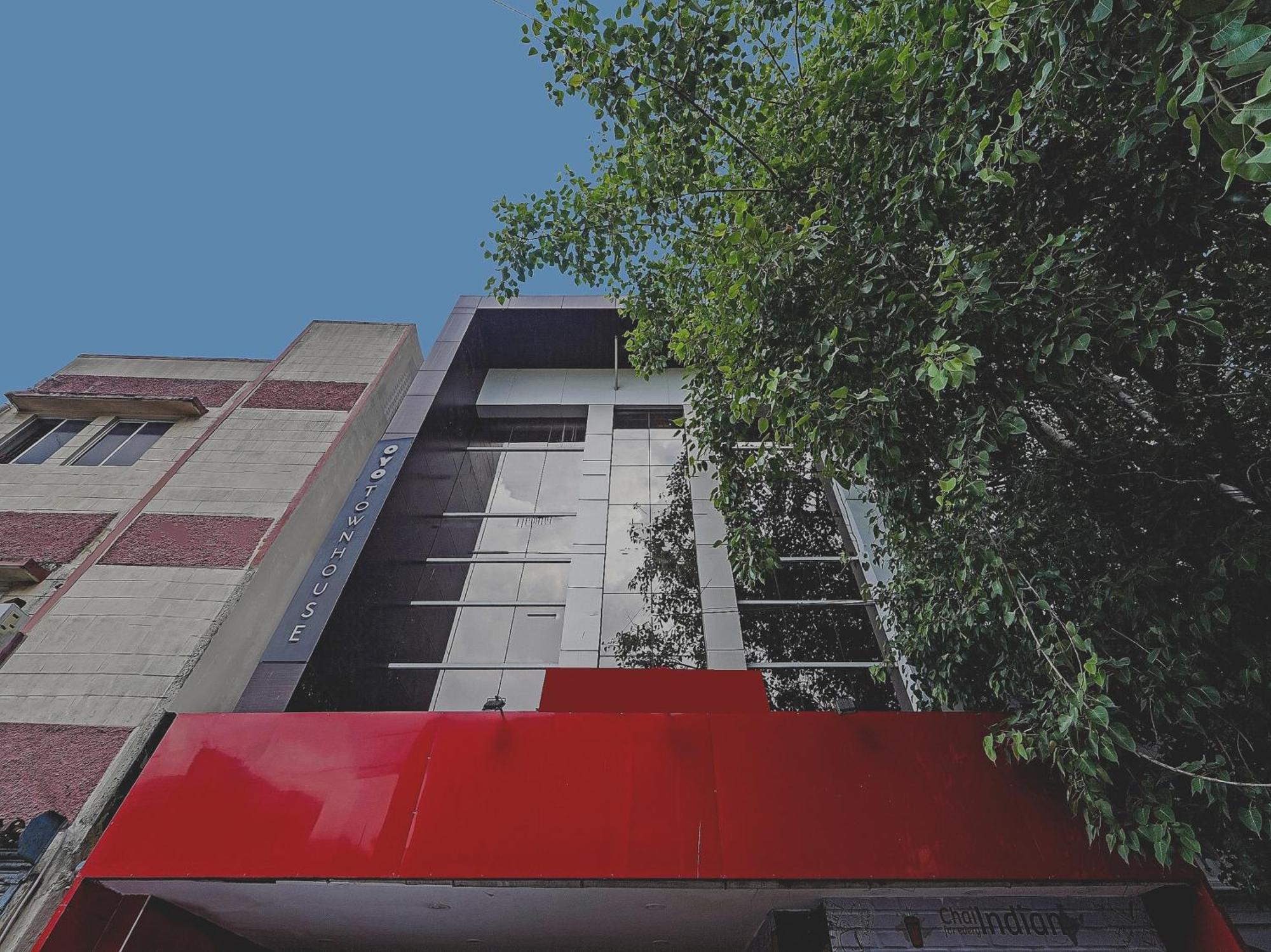 Townhouse Anna Salai Hotell Chennai Eksteriør bilde