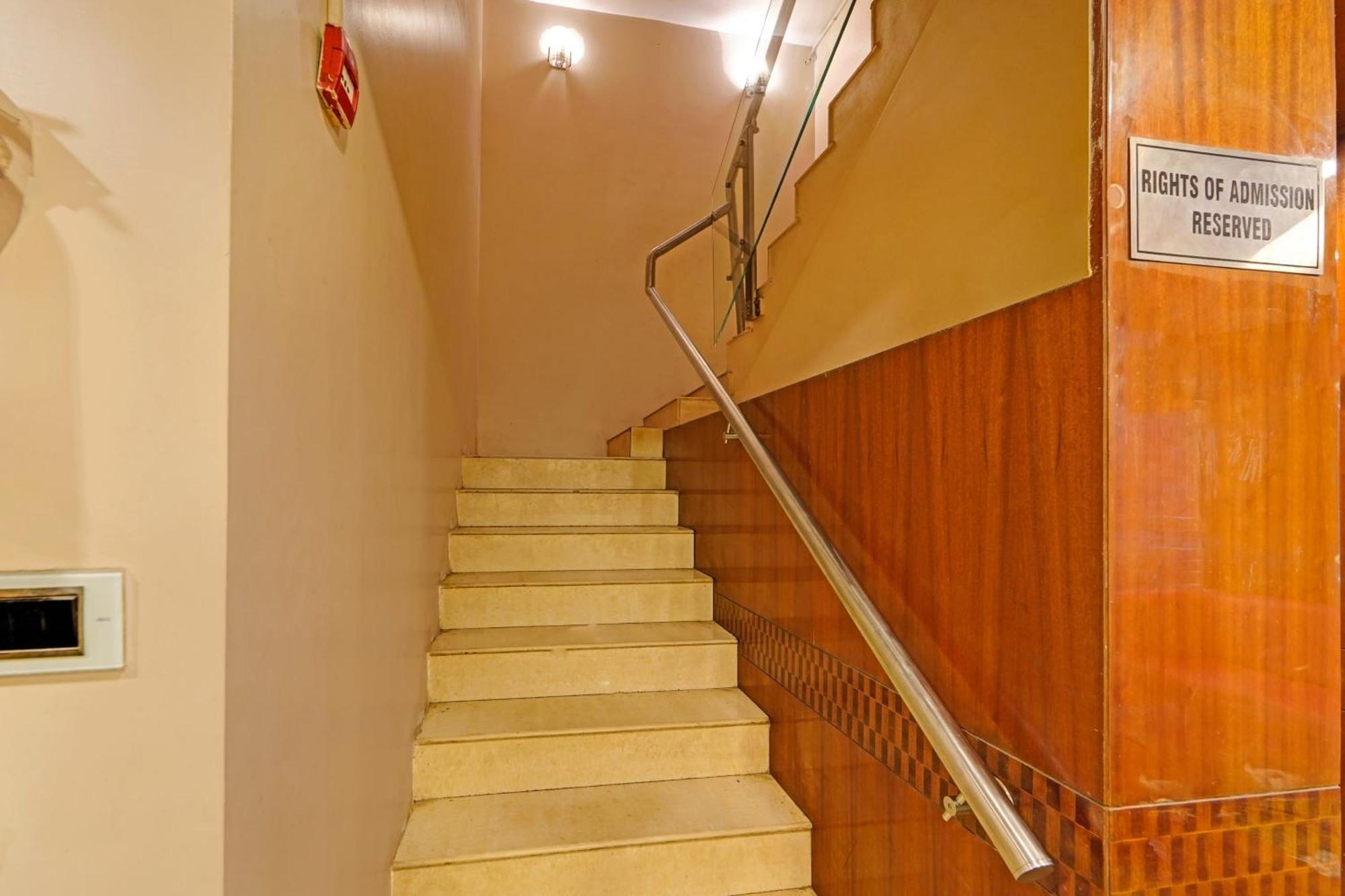 Townhouse Anna Salai Hotell Chennai Eksteriør bilde