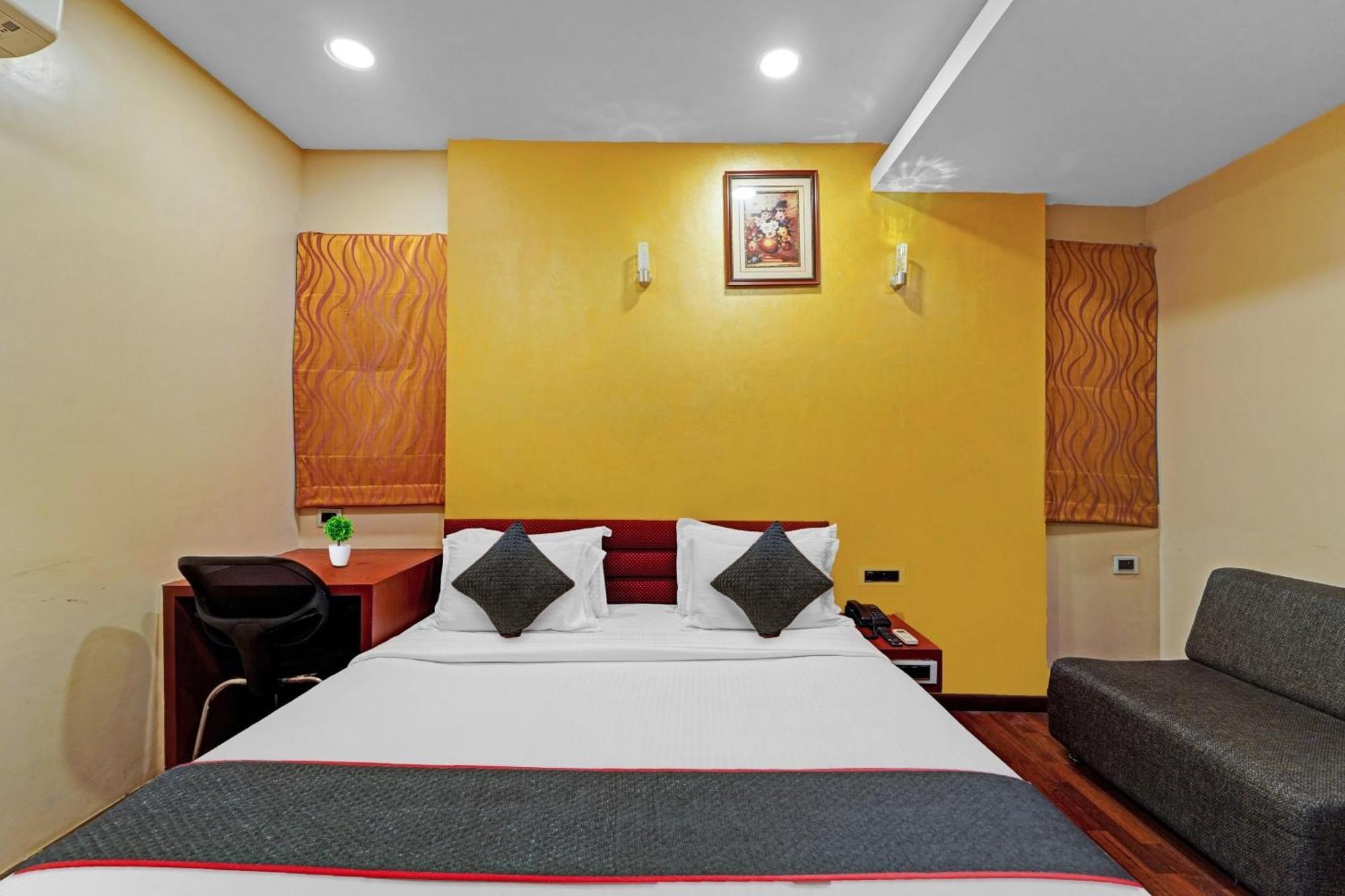 Townhouse Anna Salai Hotell Chennai Eksteriør bilde